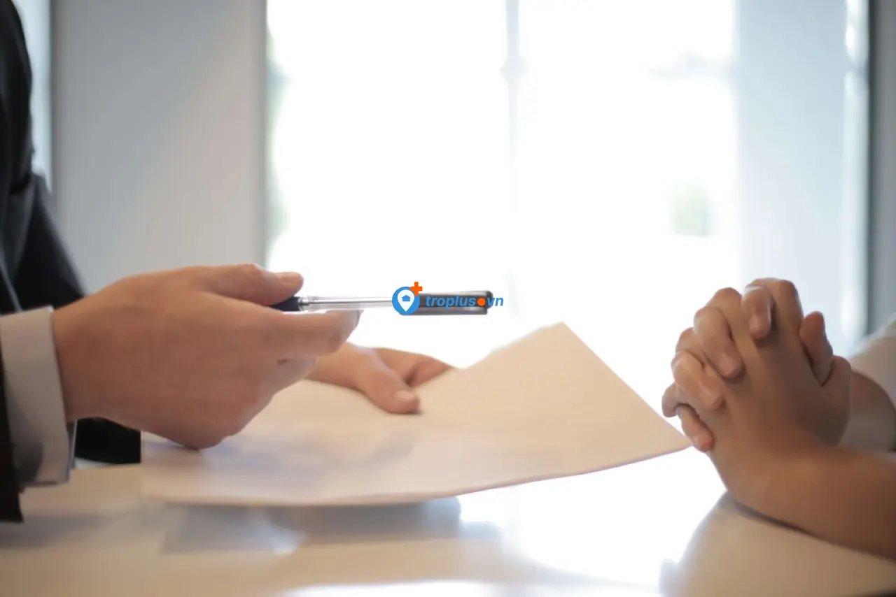 Hợp Đồng Thuê Phòng Trọ Cần Những Điều Khoản Gì? 10 Mục Cần Có Để Tự Bảo Vệ Bản Thân